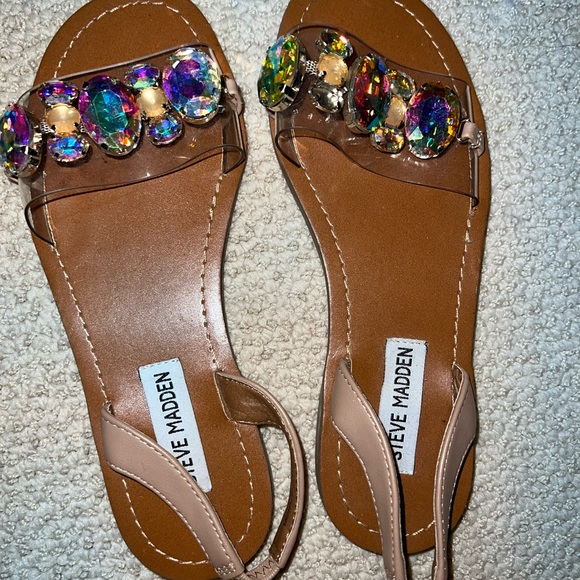 Steve Madden Tan Sandals with Iridescent Chunky Stud Jewel Embellishments Size 6 - Picture 2 of 5
